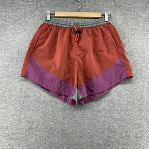 Lululemon Evergreen High Rise Shorts 4.5 Women Size 4 Activewear Pink Punch